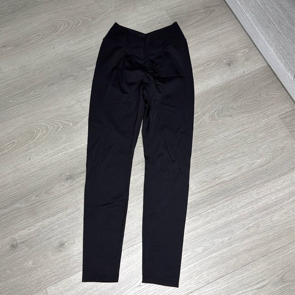 WORKOUT LEGGIN🏋🏻‍♀️ V WAIST MODEL
